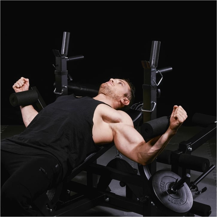 Harjoituspenkki Multi Musta Taljatangolla