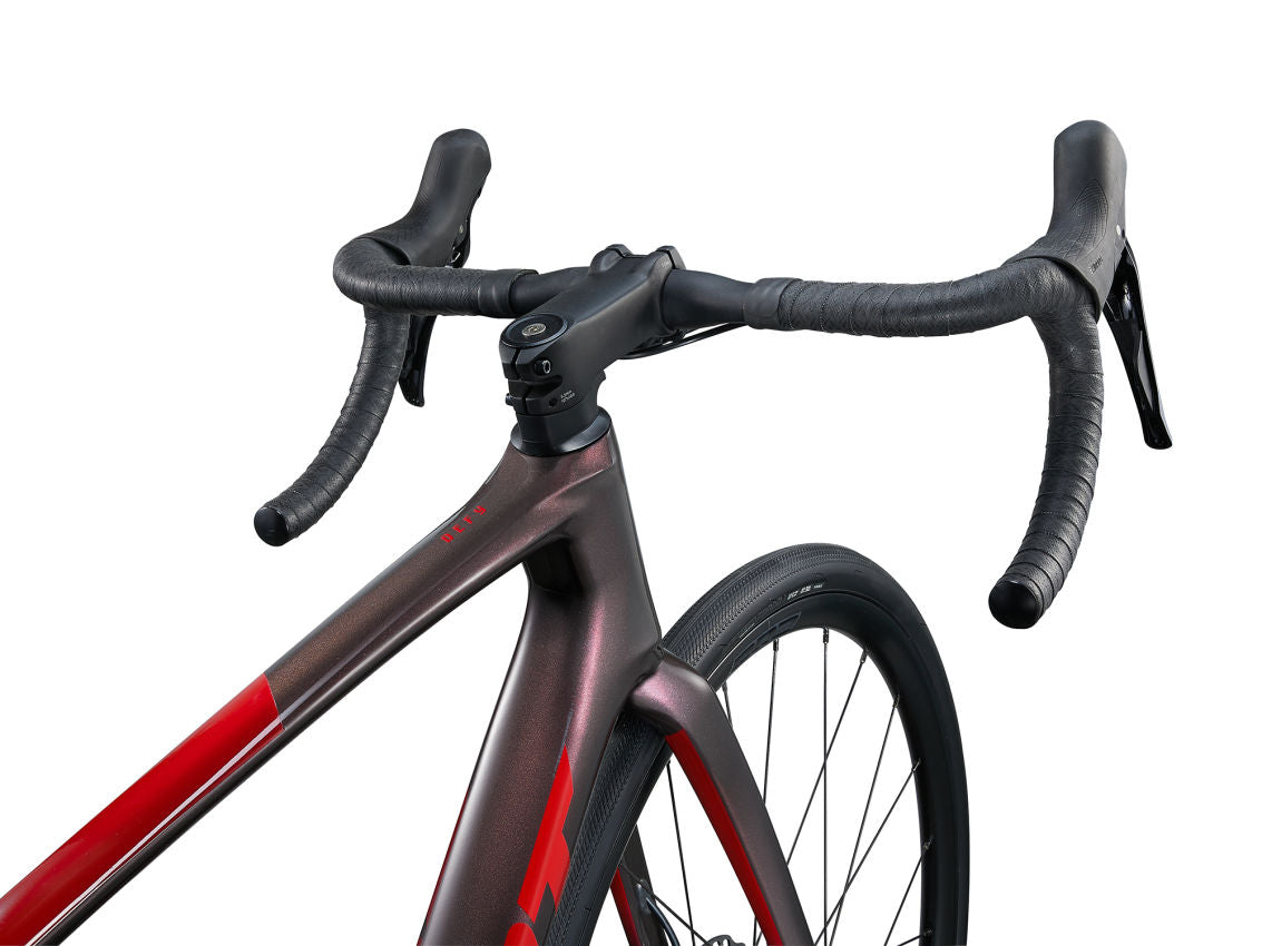 Landsvägscykel GIANT Defy Advanced 2, Tiger Red