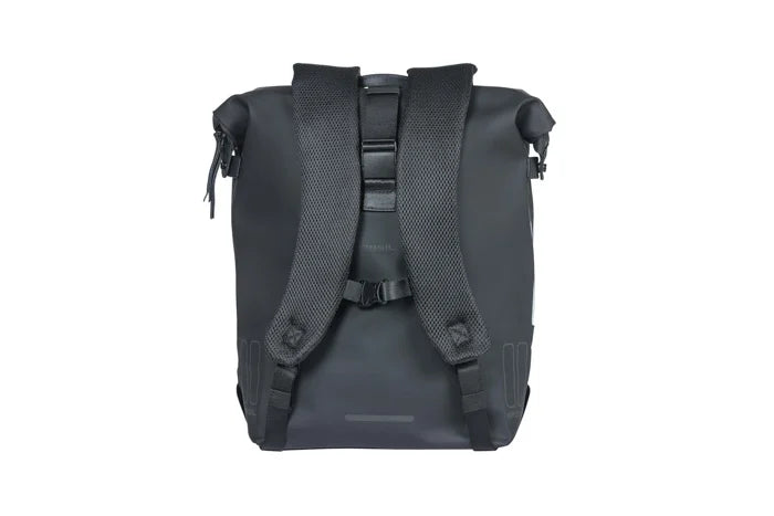 Basil SoHo Nordlicht LED -pyöräilyreppu, 17 L, musta