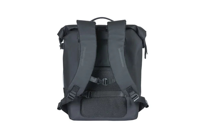 Basil SoHo Nordlicht LED -pyöräilyreppu, 17 L, musta