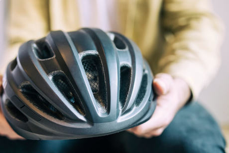 MIPS eller vanlig cykelhjälm? Expertens ärliga råd om din säkerhet