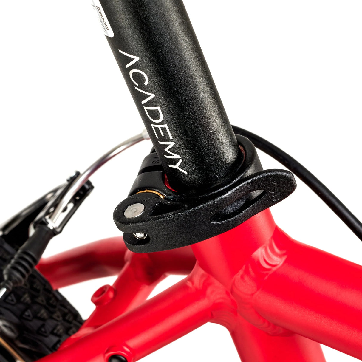 Erittäin kevyt lastenpyörä ACADEMY Grade 5, 24" punainen