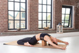 Kork yogablock från Tunturi på ljus bakgrund