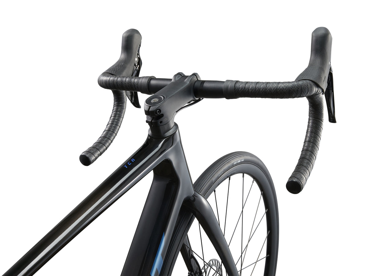 Maantiepyörä GIANT TCR Advanced 2 KOM, hiilikuitu